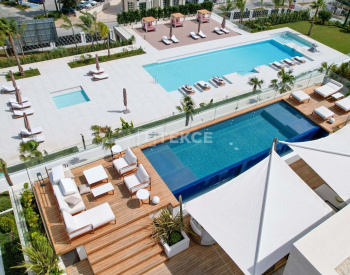 Luxe and Spacious Real Estate in Prestigious Area in Marbella 1