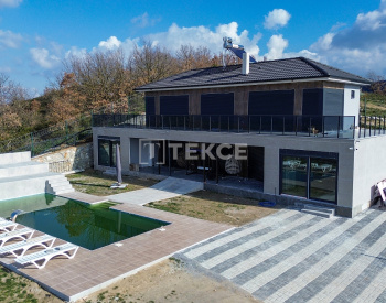 Furnished Detached Villa with Pool and Large Garden in Çamdibi 4