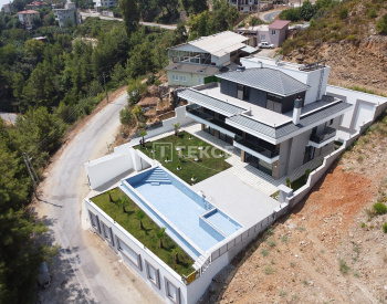 Alanya Tepe'de Doğa Manzaralı Şık Tasarımlı Müstakil Villa 6