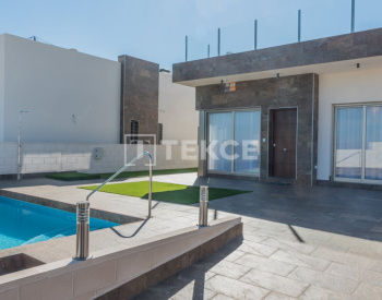 Villas Individuelles De Style Bungalow Avec Vue Sur Le Lac À Orihuela 5