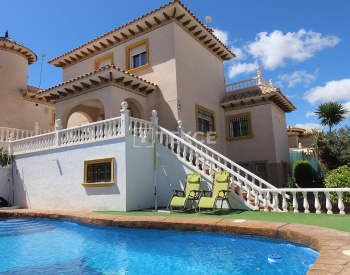 Spacious Detached House with Private Pool in La Zenia Spain 1