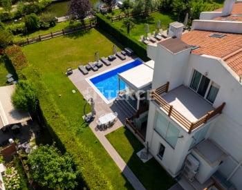 Stijlvolle Villa Met Directe Toegang Tot Het Strand In Istanbul 7