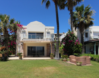 Villa Aan Het Strand Met Privéstrand In Bodrum Turkije 2