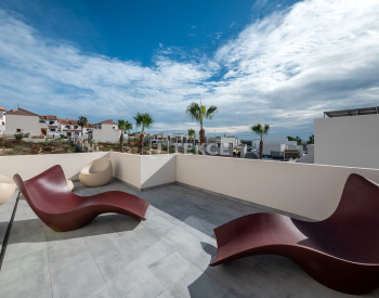 Semi-detached Villas Near the Golf Course in Villamartin 5