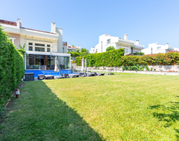 Stijlvolle Villa Met Directe Toegang Tot Het Strand In Istanbul 5