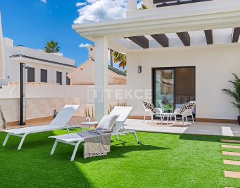 Elegant 3 Bedroom House with Pool and Solarium in Ciudad Quesada 5