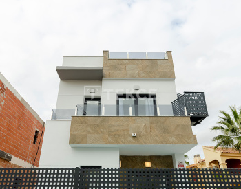 Villas Independientes Con Piscina Y Parking En Torrevieja Alicante 7