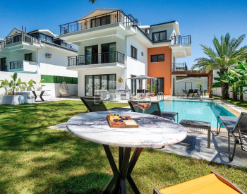 Fethiye Çiftlik'te Müstakil Havuzlu Otoparklı Modern Villalar 4