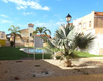 Alicante La Zenia'da Sosyal Olanaklara Yakın Şık Ev 5