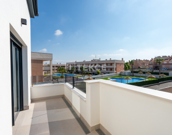 Bungalows Con Diseño Elegante En Gran Alacant Alicante 12