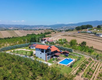 Ruim Huis Met Turks Bad En Zwembad In Kocaeli 5
