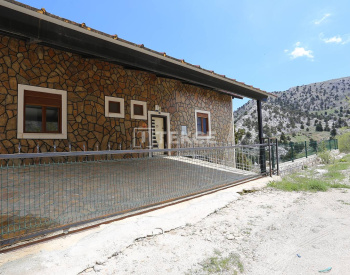 Hus Med Bergsutsikt Och Sammanflätad Natur I Antalya 7