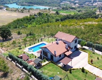 Ruim Huis Met Turks Bad En Zwembad In Kocaeli 4