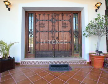 Elegant Villa Med Havsutsikt I Ett Utmärkt Läge I Benalmadena 15