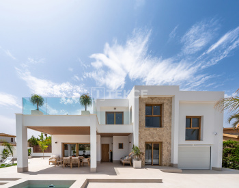 Traumhafte Villa Mit 4 Schlafzimmern, Pool Und Solarium In Orihuela 9