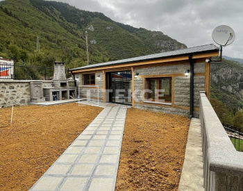 Maison En Pierre À Maçka Trabzon Avec Piscine Et Jardin D'hiver 4
