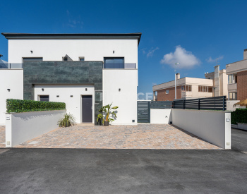 Bungalows Con Diseño Elegante En Gran Alacant Alicante 1