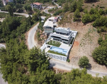 Alanya Tepe'de Doğa Manzaralı Şık Tasarımlı Müstakil Villa 9
