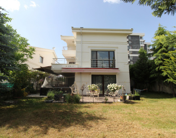 Geräumige Stilvolle Villa Mit Privatem Garten In Ankara Çayyolu