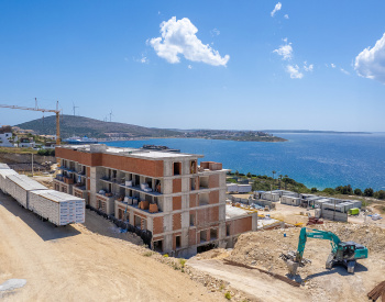 Sea-view Flats with Private Garden Terraces in Çeşme