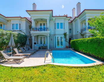 Amplia Casa Con Piscina Y Jardín Privados En Fethiye