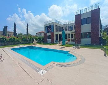 Villa Independiente Con Piscina Privada Y Jardín En Çatalköy Girne