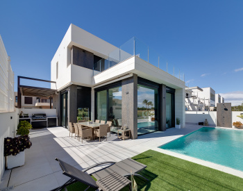 Detached Modern Villas on a Golf Resort in Pilar De La Horadada