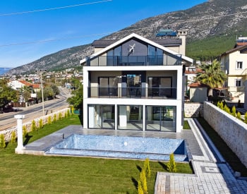 Fethiye Ölüdeniz'de Geniş Bahçe Kullanımlı Havuzlu Villalar 1