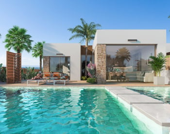 Spacious Detached Golf Villas with Pools in Los Alcázares