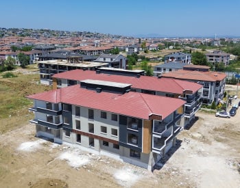 Rymliga Lägenheter I Ett Bostadskomplex På Safranvägen, Yalova