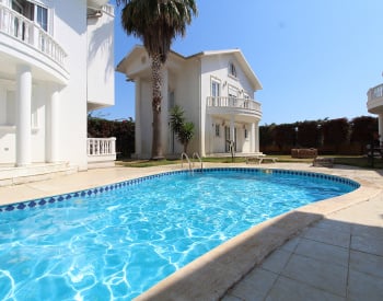 Villa Meublée Dans Un Complexe Avec Piscine À Belek Antalya