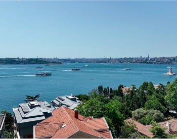 Apartments with Horizontal Architecture and Sea View in üsküdar