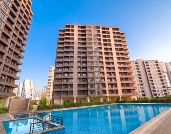 Gloednieuwe Appartementen Met Zwembad In De Buurt Van De Zee In Tömük