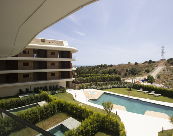 Luxury Apartment with Terrace and Rich Amenities in Fuengirola 1