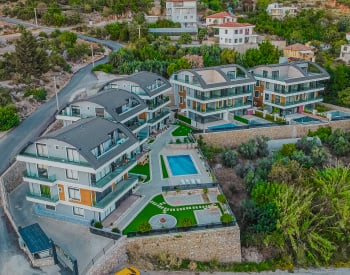 Huis Met Zwembad, Tuin, Uitzicht Op De Stad En De Zee In Alanya 1