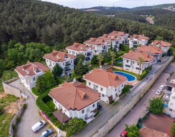 Villa In Der Nähe Der şile-autobahn In Çekmeköy, Istanbul