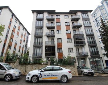 Apartment in a Complex Close to Daily Amenities in Tuzla İstanbul 1