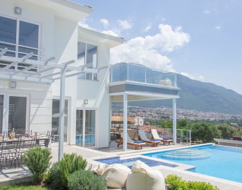 Vollständig Möblierte Villa Mit Pool Und Garten In Fethiye