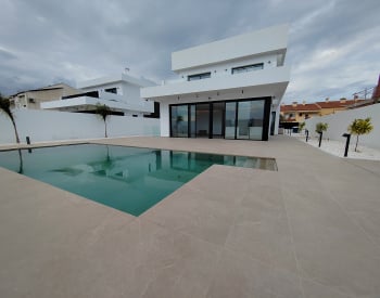 Detached House Near San Juan Beach in Alicante Costa Blanca