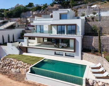 Fristående Eleganta Villor Med Högkvalitativ Finish I Malaga