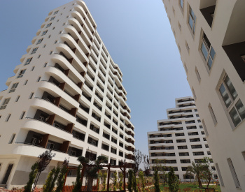 Mersin Erdemli'de Aquaparklı Sitede Manzaralı Daireler