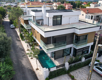 فلل خاصة مطلة على البحر مع مسابح في إزمير غوزلبهجه