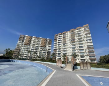 Sea View Apartments in a Complex with a Private Beach in Mersin