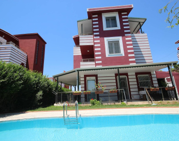 Vrijstaande Triplex Villa Dichtbij Golfbanen In Antalya Kadriye 1