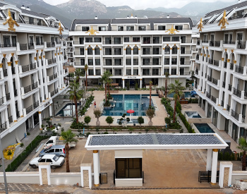 Flats in Alanya Oba with Pool Close to the Sea and the Center