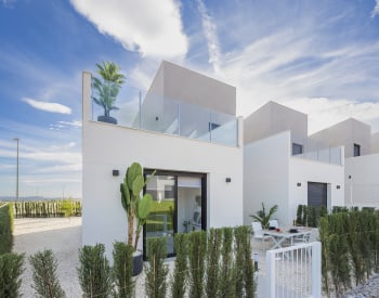 Townhouses with Unparalleled Golf Course Views in Murcia