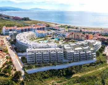 Apartamentos Con Vistas Al Mar Cerca De La Playa En Manilva