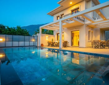 Fethiye Ölüdeniz'de Dağ ve Orman Manzaralı 4+1 Villalar