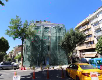 Edificio Con Cafetería En La Planta Baja Con Pisos En Fatih 1