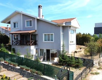 Detached Villa with Spacious Garden in Bursa